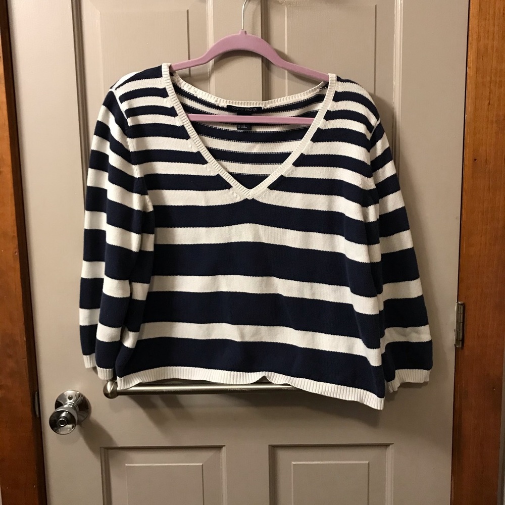 Boston Proper 3/4 Sleeve V Neck Sweater
